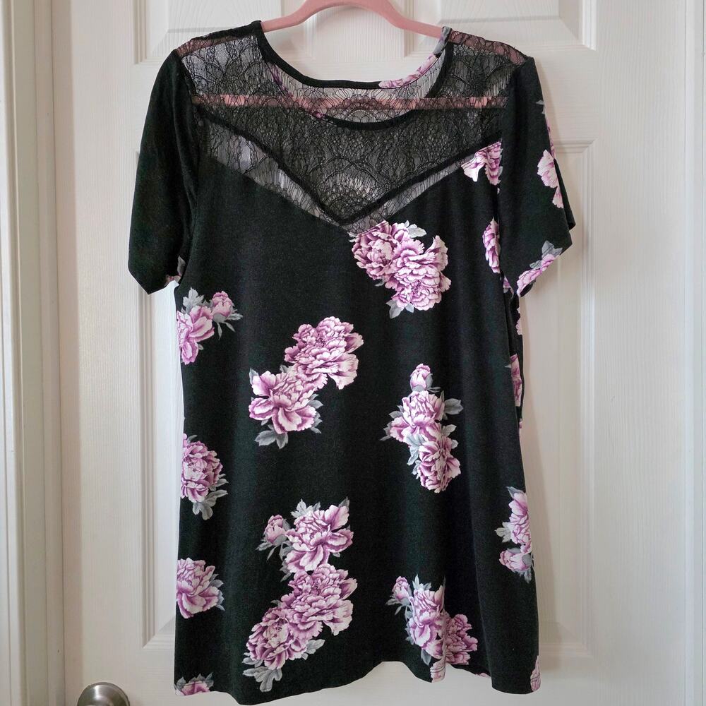 Torrid Super Soft Knits Black Floral Lace Accent Top Size 1
